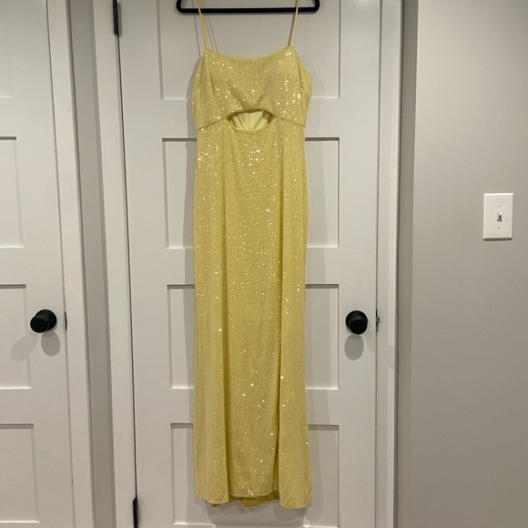 Butter yellow sequin formal dress with cutout and slit - Picture 4 of 11